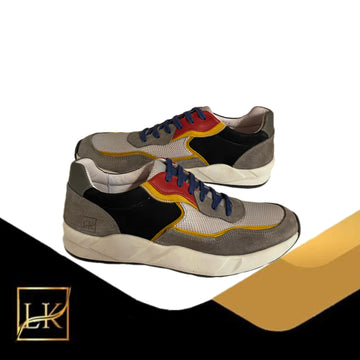 M: Jhon's Sneakers