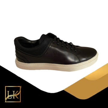 M: Peter's Sneaker